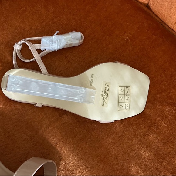NEW , NUDE WEDGE SANDALS WITH ACRYLIC HEEL - Picture 5 of 5